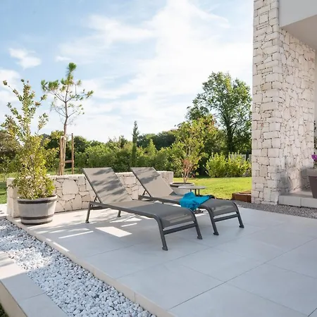 Adoral For 6 People Near Labin-rabac - Modern With Heated Swimming Pool * 拉宾